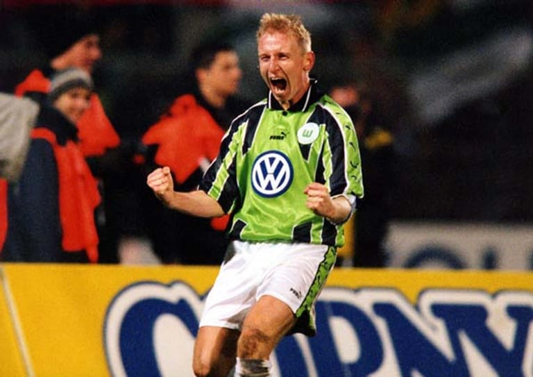 Roy Präger ist inzwischen, mit einer Unterbrechung von drei Jahren, beim VfL Wolfsburg angestellt. Von 1995 bis 1999 und von 2002 bis 2005 erzielte er in 153 Liga-Spielen 35 Tore für den Nord-Klub. Zwischendurch war er drei Jahre lang für den HSV aktiv. Seit 2011 leitet Präger die Fußballschule des VfL.