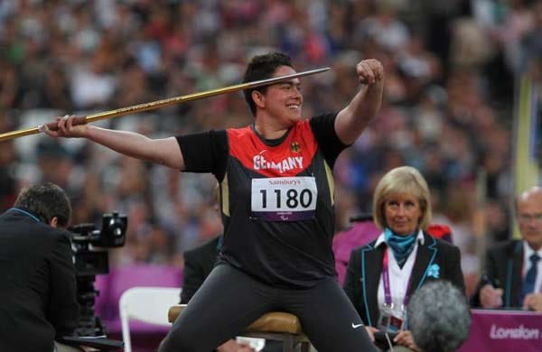 Birgit Kober steigt bei den Paralympics in London 2012 zu einer der Heldinnen der deutschen Mannschaft auf. Bei den Weltspielen für Sportler mit Behinderung holt die an den Rollstuhl gebundene Kober zwei Goldmedaillen im Speerwurf und im Kugelstoßen. Dabei gelingen ihr in beiden Wettbewerben neue Weltrekorde.