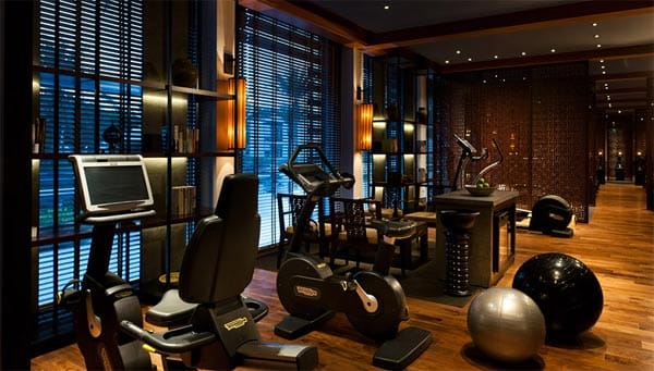 Ein weiterer Hoteltipp ist das stylische „The Chedi“, das sich von außen diskret im Botschaftsviertel versteckt. Innen bietet es Luxus mit einem riesigen Spa- und Fittnessbereich – unserer Meinung nach einem der schönsten der Welt. Ein weiterer Hoteltipp ist das stylische „The Chedi“, das sich von außen diskret im Botschaftsviertel versteckt. Innen bietet es Luxus mit einem riesigen Spa- und Fittnessbereich – unserer Meinung nach einem der schönsten der Welt.