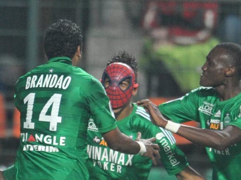 Aubameyang ist ein Wiederholungs-Täter: Im Spiel gegen Stade Rennes bejubelte er seinen Treffer mit einer Spiderman-Maske.