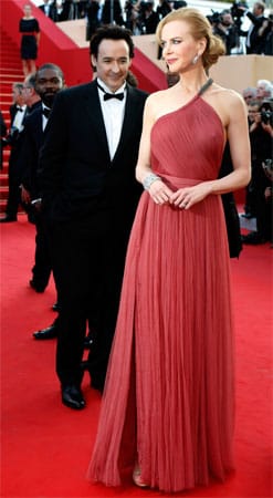 Nicole Kidman trifft nur selten die falsche Kleiderwahl. Hier sieht man die Schauspielerin in einem roten Kleid von Lanvin.