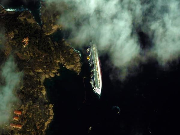 Gekentertes Kreuzfahrschiff Costa Concordia