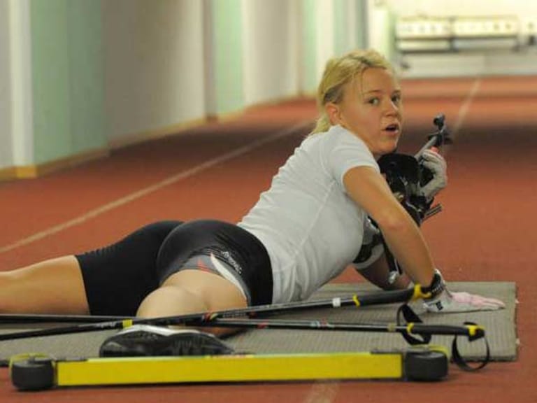 Für die Biathlon-Saison 2010/2011 hat die Blondine hart an ihren Fähigkeiten am Schießstand gearbeitet.