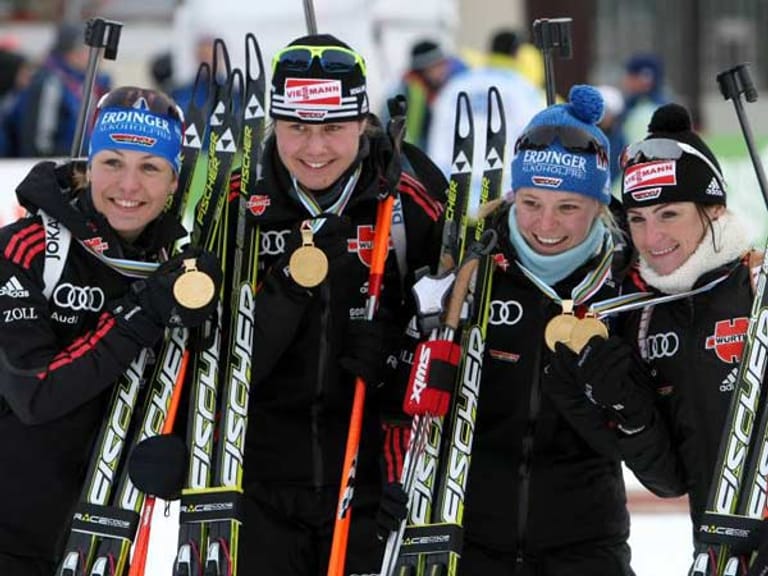 Bei der Biathlon-WM 2011 gewinnt Gössner zusammen mit der Damen-Staffel die Goldmedaille.