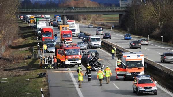 Unfall mit Geisterfahrer auf der Autobahn 92.