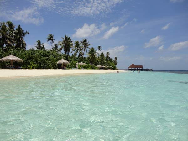 "ROBINSON Club Maldives"***** / Nord Gaafu Alifu Atoll: Das Clubgelände auf der Insel Funamadua im Gaaf-Alif-Atoll erstreckt sich auf mehr als 100.000 Quadratmetern.