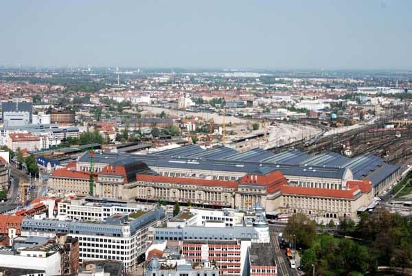 Der Leipziger Hauptbahnhof ist der größte in Deutschland und war der schönste des deutschen Kaiserreichs, als er 1915 eröffnet wurde.