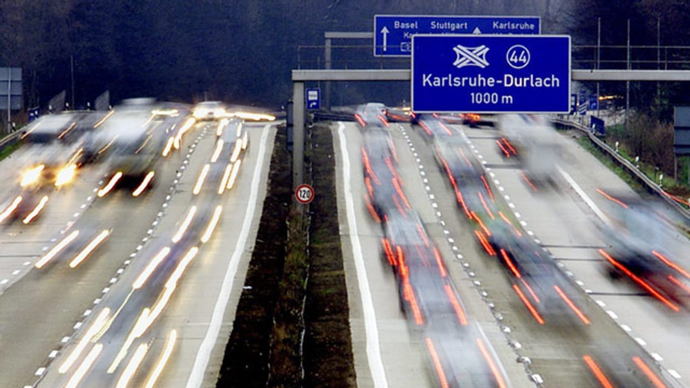 Flüssigen Verkehr gibt es am Freitagabend, den 18.1.2013, nicht. Dann wird voraussichtlich das Autobahndreieck Karlsruhe in beiden Richtungen gesperrt.