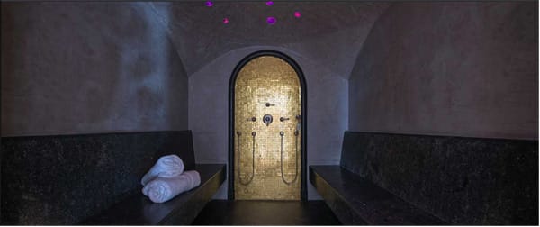 Entspannung nach einem langen Ski-Tag findet man im Ruheraum, Hamam, der Sauna oder im... Entspannung nach einem langen Ski-Tag findet man im Ruheraum, Hamam, der Sauna oder im...