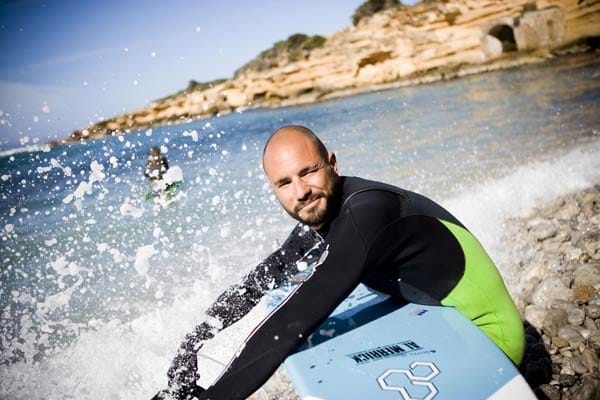 Surf-Lehrer Joan Bonet auf Mallorca.