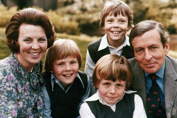 Beatrix, Claus und ihre Söhne Prinz Willem-Alexander, Prinz Johan Friso und Prinz Constantijn