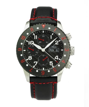 Auch in dieser Uhr, der "Atlantis" von Hacher, verrichtet einmal mehr das Valjoux 7750 seine Arbeit. Wählen kann man zwischen einem Leder- und einem Kautschukarmband. Beide Varianten kosten jeweils 1160 Euro.