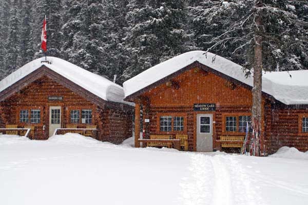 Holzhütte "Shadow Lake Lodge" im Banff Nationalpark/Kanada.