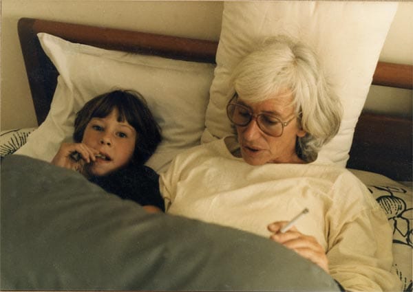 David Sieveking als Siebenjähriger mit seiner Mutter Margarete "Gretel" Sieveking 1985 in Quito, Ecuador
