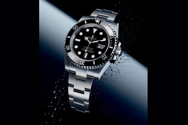 Und hier der Champion: Die Rolex "Submariner". Einfach, klar und aufgeräumt, in diversen Farben erhältlich, passt die Uhr sowohl zum Tauchgang als auch zum Anzug. Die Uhr kostet ab etwa 6000 Euro aufwärts.