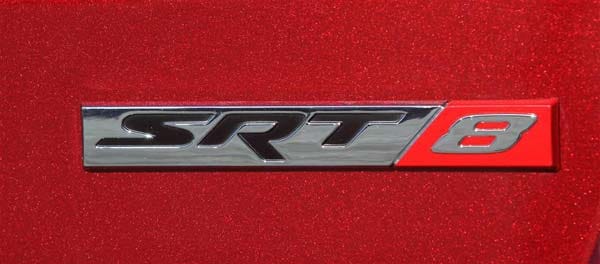 SRT steht bei Chrysler, Dodge und Jeep traditionell für "Street and Racing Technology" und agiert wie die quattro GmbH bei Audi, die BMW M GmbH und AMG bei Mercedes-Benz als hauseigene Tuningabteilung. SRT begann als "Team Viper" und entwickelte die Dodge Viper.