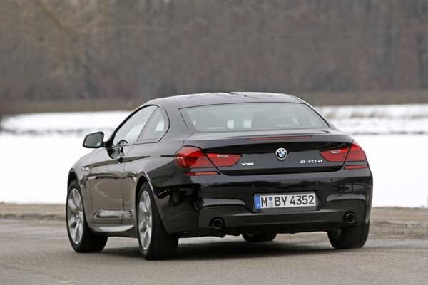 Die Motorpower braucht der BMW 640d xDrive auch, den das Oberklasse-Coupé kommt auf ein Gewicht von 1,9 Tonnen.