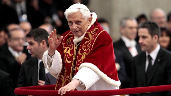 Papst Benedikt XVI. tritt zurück