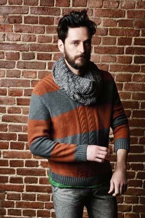 Wenn schon bunt, dann bitte in gedeckten Farben. So lässt sich der Pullover besser kombinieren und Sie haben länger Freude an ihm als nur eine Saison lang.