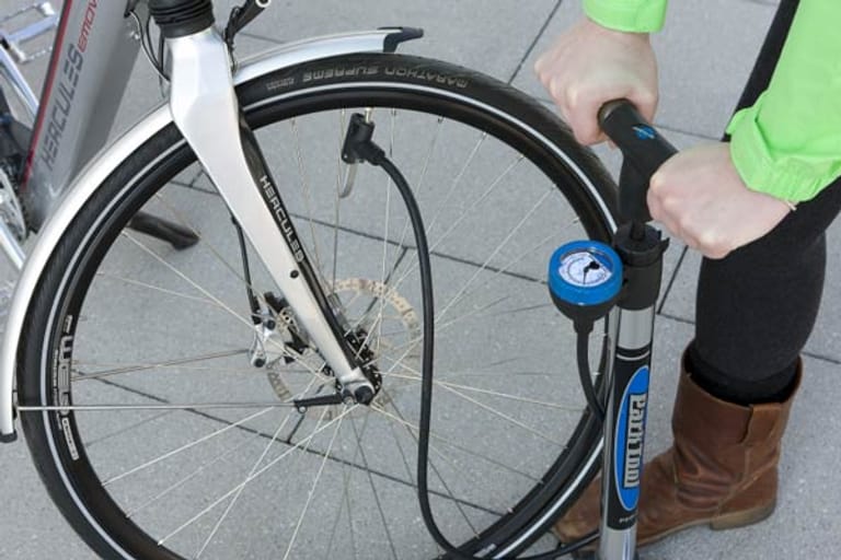 Auch für Elektrofahrräder gilt: Machen Sie vor der ersten Fahrt einen Funktionscheck