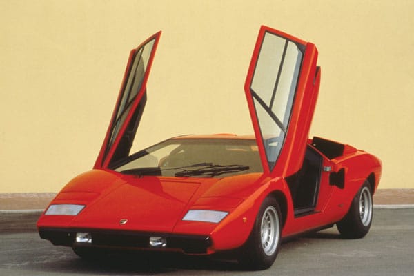 1973 stellte Lamborghini den Countach in Gestalt einer seriennahen Studie als Nachfolger des Miura vor.