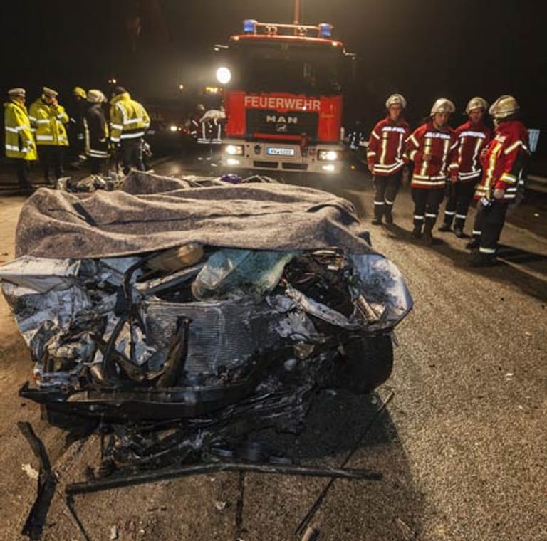 Foto-Serie: Schwerer Unfall Auf A48