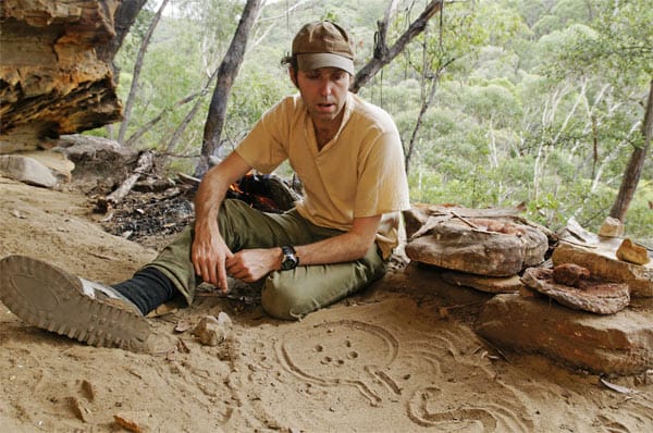 Wanderguide Evan Yanna Muru erzählt von der Geschichte der Aborigines.