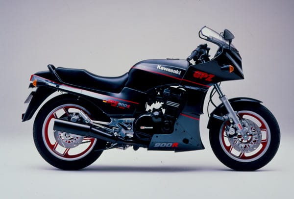 Die Bauzeit der Kawasaki GPZ 900 R erstreckte sich auf fast zwei Jahrzehnte - von 1984 bis 2003.