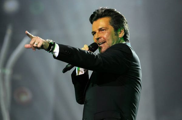 Thomas Anders hat auch solo weiterhin Erfolg. Und das sogar über die deutschen Grenzen hinaus. Hier gibt er gerade ein Konzert im russischen St. Petersburg im Jahr 2012.