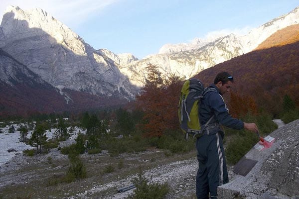 Peaks of the Balkans Trail: Markierung.