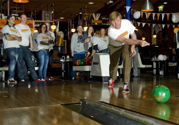 Willem-Alexander beim Bowling