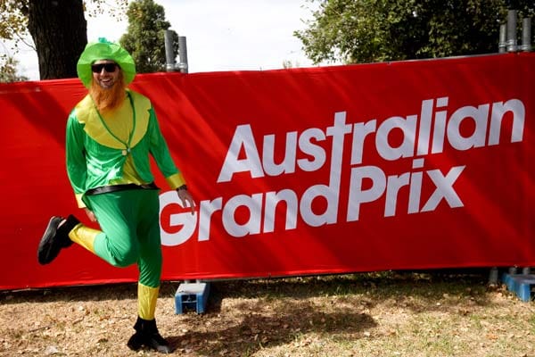 Das Rennen in Australien findet am St. Patrick's Day statt. Die Leprechauns (Kobolde) sind bereits in Melbourne angekommen.