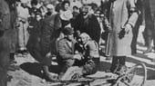 Am 04.06.1919 muss der Italiener Carlo Galetti nach einem Sturz beim Giro d'Italia verletzt aufgeben. Das vordere Laufrad ist auseinander gebrochen. Galetti konnte den Giro 1910, 1911 und 1912 gewinnen.