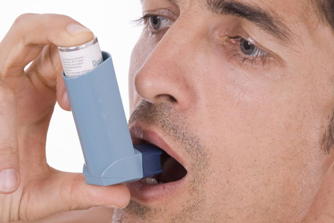 Wer unter Asthma leidet, sollte sein Asthmaspray stets bei sich tragen