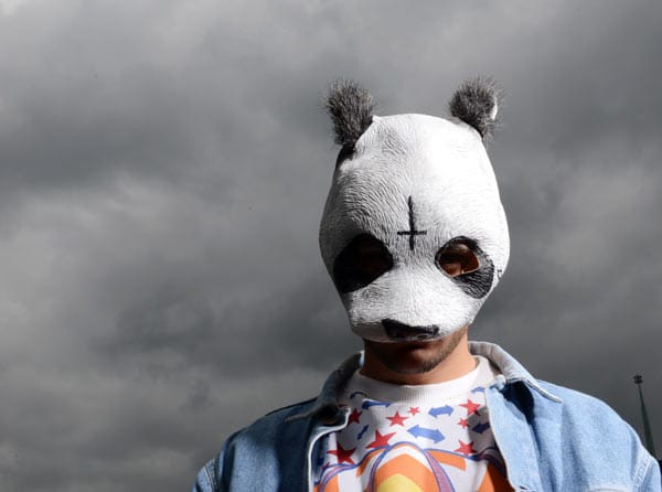 Platz 2: Der deutsche Rapper Cro ("Easy") ist bei Teenagern in Deutschland der zweitbeliebteste Prominente. Und das fast ganz ohne Gesicht: Erst einmal konnte man Cro alias Carlo Waibel ohne seine berühmte Panda-Maske sehen.