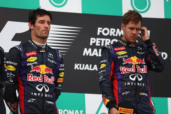 Bei der Siegerehrung würdigen sich die beiden Red-Bull-Piloten keines Blickes.