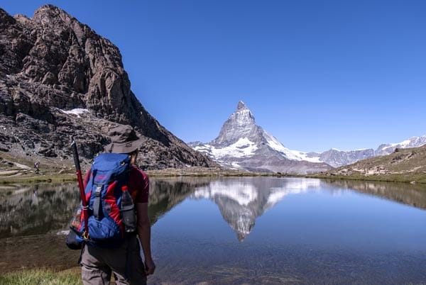 Beliebtest Matterhorn-Motiv: Der Berg steht im Riffelsee Kopf.