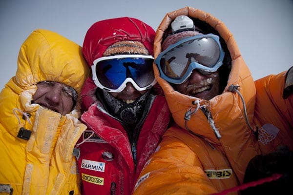 Simone Moro, Denis Urubko und Cory Richards am Gasherbrum II.
