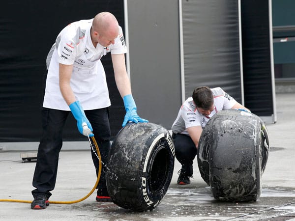 Die Reifen sind das schwarze Gold der Formel 1 und werden auch so behandelt.