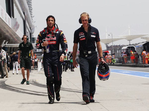 Positiv fällt Daniel Ricciardo auf. Er qualifiziert sich im Toro Rosso auf Platz sieben.