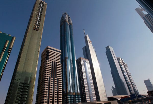 Das derzeit dritthöchste Hotel der Welt mit 333 Metern ist das "Rose Tower" in Dubai. Es bietet auf 72 Etagen 462 Zimmer.