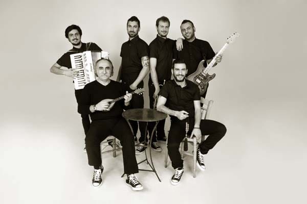 Griechenland setzt 2013 auf zackigen Folklore-Rock mit Koza Mostra feat. Agathonas Iakovidis. Eine sehr unterhaltsame Truppe.