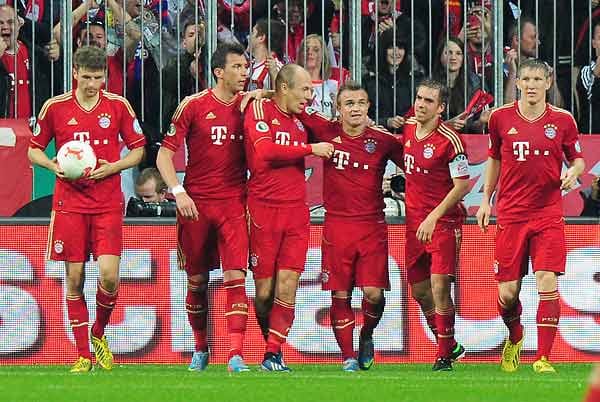 Die Bayern auf dem Weg ins DFB-Pokal-Finale. Das 6:1 der Münchner unterstreicht die nationale Dominanz des Rekordmeisters.