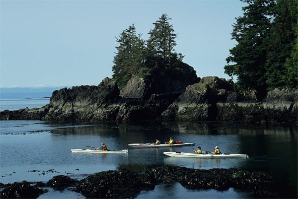 Kanu fahren vor den Küsten vor Vancouver Island.