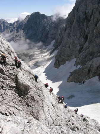 Zugspitze-Klettersteig: Zustieg auf den höchsten Berg Deutschlands.