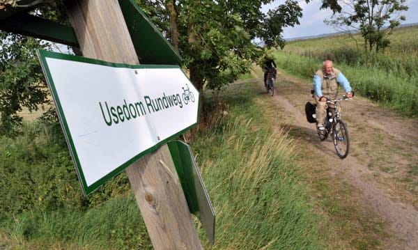 Auf dem Usedom-Radrundweg durch den Lieper Winkel. Auf dem Usedom-Radrundweg durch den Lieper Winkel.