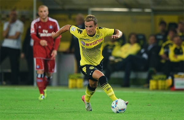 Bei Borussia Dortmund reift Götze schnell zum Leistungsträger. Der damalige DFB-Sportdirektor Matthias Sammer sagte über ihn: "Er hat eine gute Schnelligkeit, ist enorm kreativ", zudem sei er "eines der größten Talente, die der Deutsche Fußball-Bund je hatte".