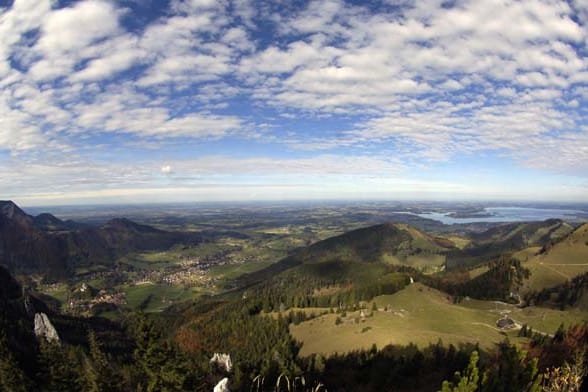 Ausblick auf den Chiemgau bei Aschau.