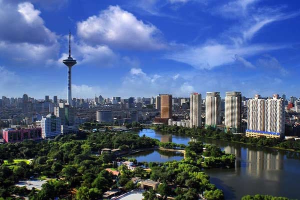 In Shenyang leben acht Millionen Menschen – bald sollen es zwölf Millionen sein. Die ehemalige Montan-Metropole soll nach Süden wachsen.