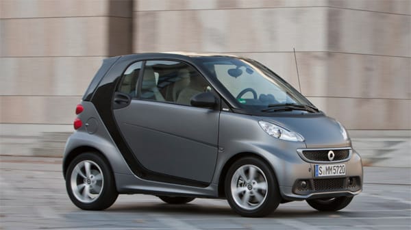 Platz vier bei den günstigsten Modellen für den Smart Fortwo Coupé pure micro. 28 Cent pro Kilometer kostet der Wagen.